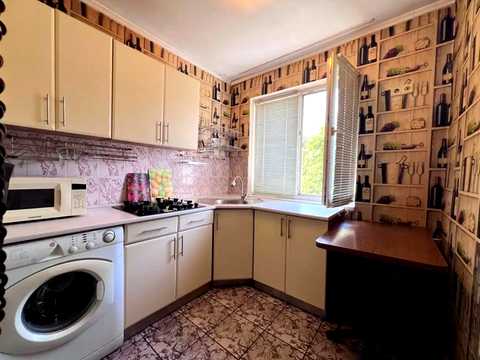 квартира за адресою Євгена Танцюри вул. (Генерала Петрова), 58
