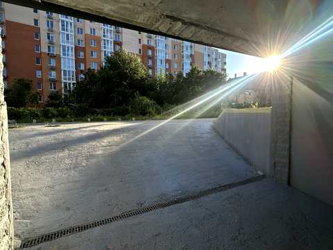 паркомісце за адресою Землеробський пров., (Будинок)