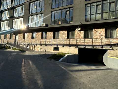 паркомісце за адресою Землеробський пров., (Будинок)