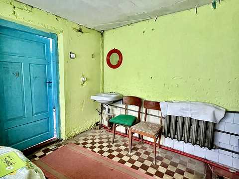 дом по адресу с. Долгошии, Незалежності
