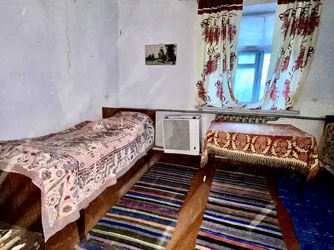 дом по адресу с. Долгошии, Незалежності