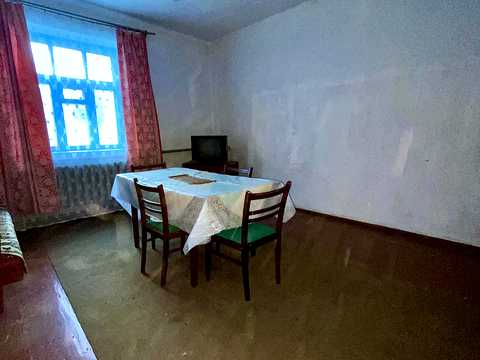 дом по адресу с. Долгошии, Незалежності