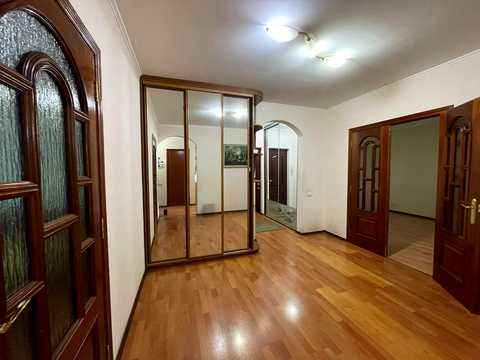 квартира за адресою Драгоманова вул., 23