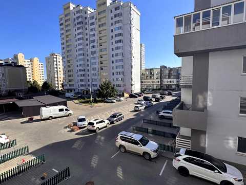 квартира за адресою Владислава Бувалкіна вул., 7-Б К4