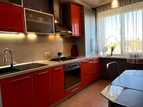 квартира за адресою Андрія Первозванного вул. (Стахурського), 36