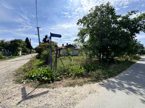 ділянка за адресою смт. Брюховичі, Селищна вул., 2