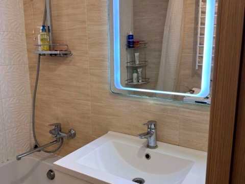 квартира за адресою Незалежності вул. (Армійська), 13