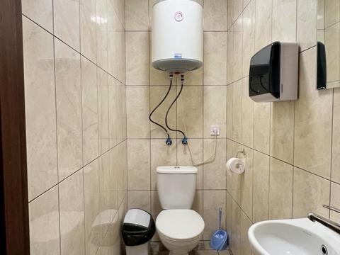 комерційна за адресою Садова вул., 2