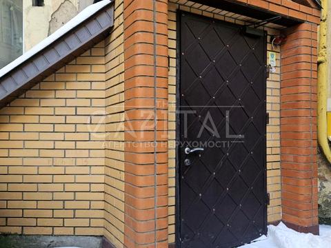 комерційна за адресою Обсерваторна вул., 8