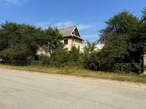 комерційна за адресою Молодіжна вул., 1
