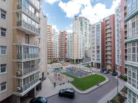 квартира за адресою Василя Тютюнника вул. (Анрі Барбюса), 53