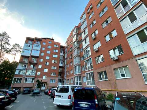 квартира за адресою Кленова вул., 45а/2