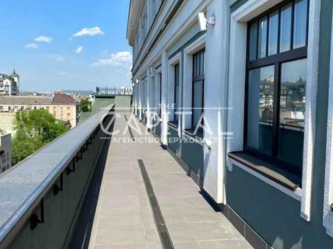 комерційна за адресою Спаська вул., 26