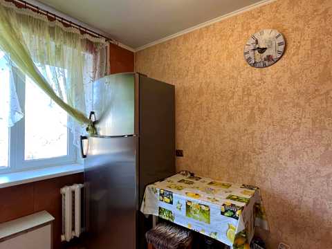 квартира за адресою Захисників України вул. (1-го Травня), 5