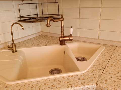 квартира за адресою Щаслива вул., 10
