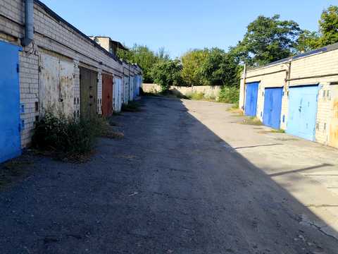 паркомісце за адресою Червонокалиновий пров. (Червоноармійський), 49