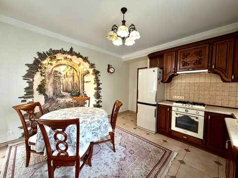 квартира за адресою Наукова вул., 96-Б
