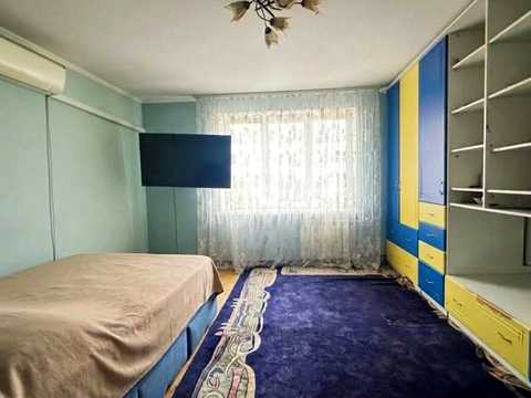 квартира за адресою Стадіонна вул., 13
