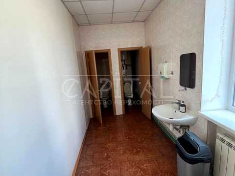 комерційна за адресою Промислова вул., 1
