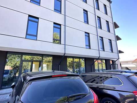 коммерческая по адресу Івана Левинського ул., 1