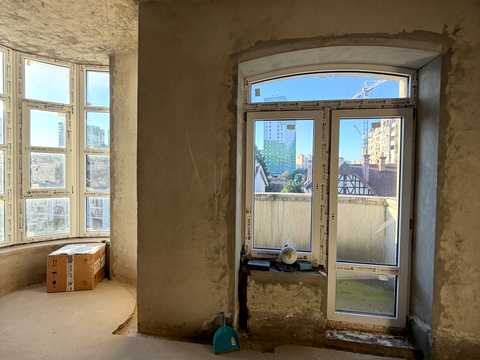 квартира за адресою Паризька вул., 16