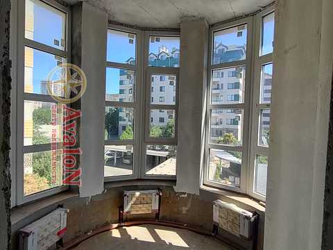 квартира за адресою Паризька вул., 16