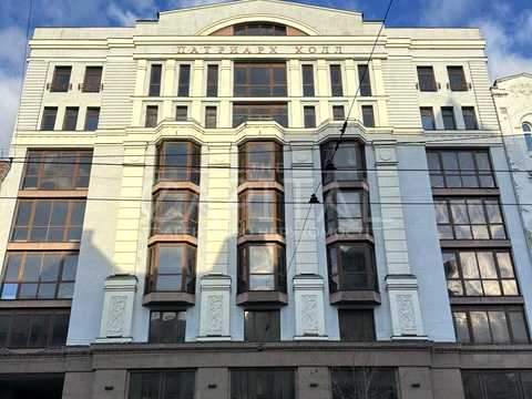 комерційна за адресою Саксаганського вул., 1