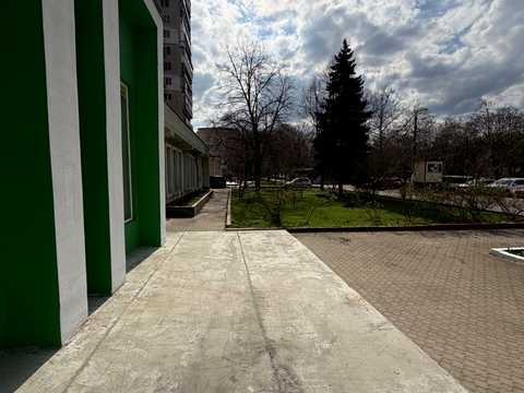 комерційна за адресою Варненська вул., 7в