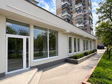 комерційна за адресою Варненська вул., 7в