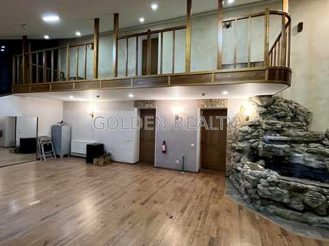комерційна за адресою Спаська вул., 75