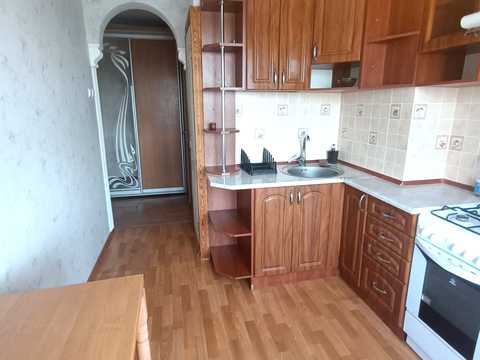 квартира за адресою Довженка вул., 3