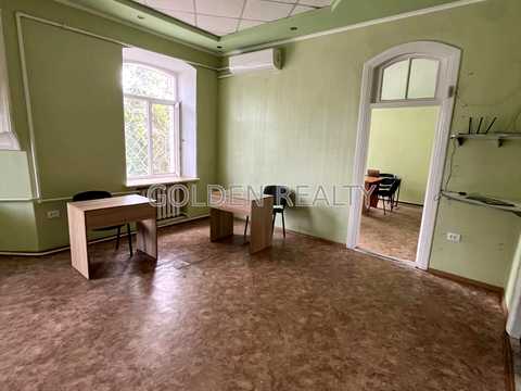 комерційна за адресою Велика Морська вул., 31