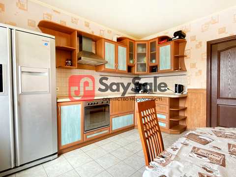 квартира за адресою Анни Ахматової вул., 43