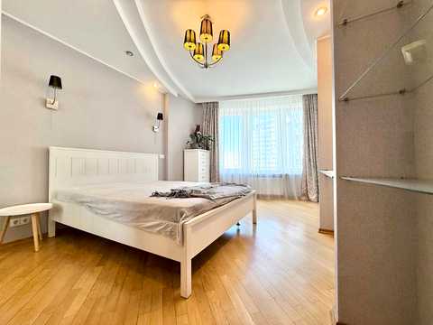 квартира за адресою Дніпровська набережна вул., 26-Б