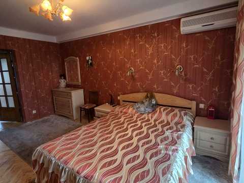 квартира за адресою Раїси Окіпної вул., 5