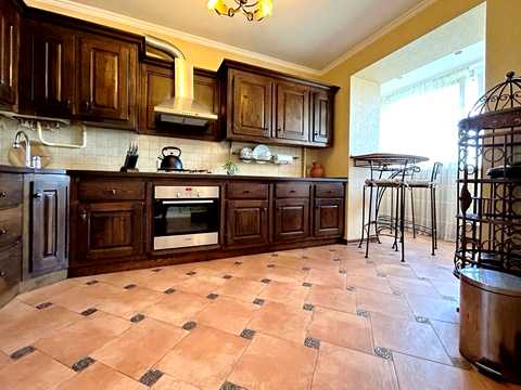 квартира за адресою Алмазова вул. (Михайла Кутузова), 4