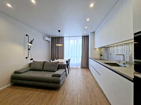 квартира за адресою Салютна вул., 2к25