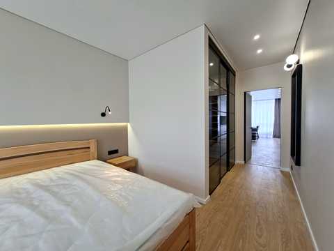 квартира за адресою Салютна вул., 2к25