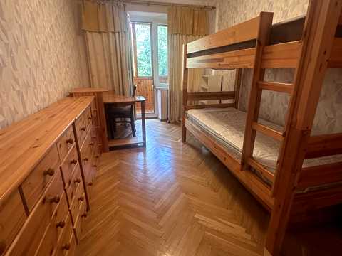 квартира за адресою Феодосійська вул., 6