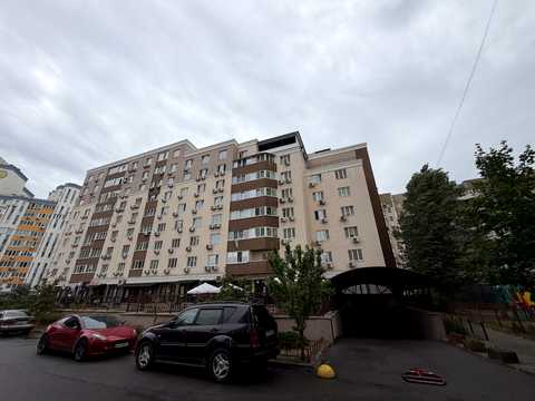 квартира по адресу Драгоманова ул., 38