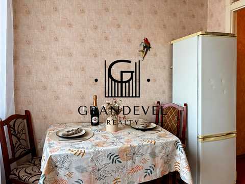 квартира по адресу Червоной Калины просп. (Владимира Маяковского), 1-Б