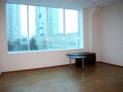 комерційна за адресою Сім'ї Бродських вул. (Смоленська), 31-33