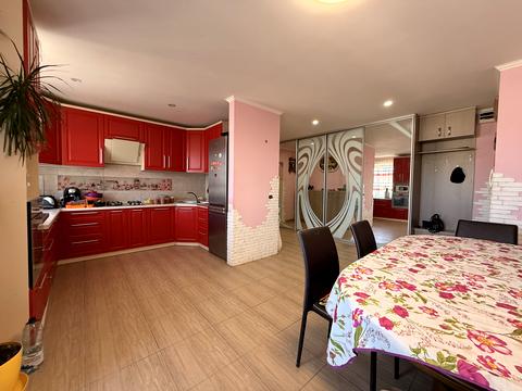 квартира за адресою Леся Курбаса вул., 2