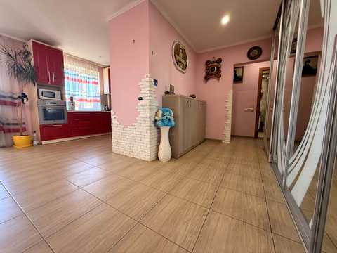 квартира за адресою Леся Курбаса вул., 2