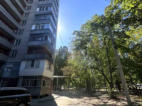 квартира за адресою житловий масив Тополя-3 вул., 8