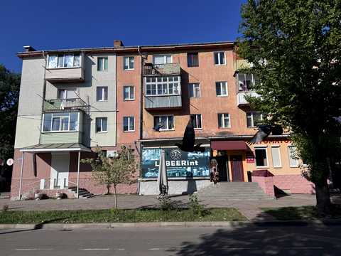 квартира за адресою Євгена Коновальця, 2