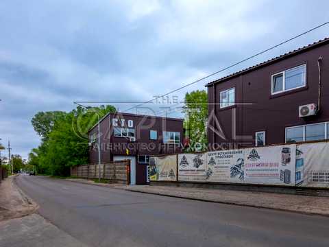 комерційна за адресою Центральна вул., 1