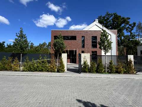 будинок за адресою 9-та Лінія вул., 23