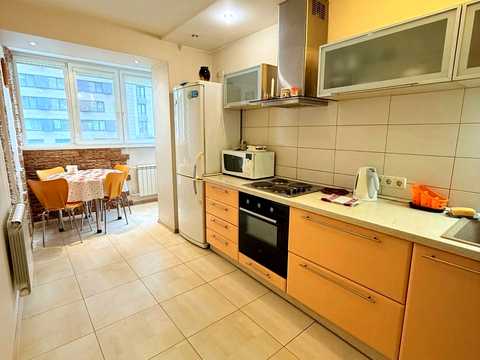 квартира за адресою Антоновича вул. (Горького), 88