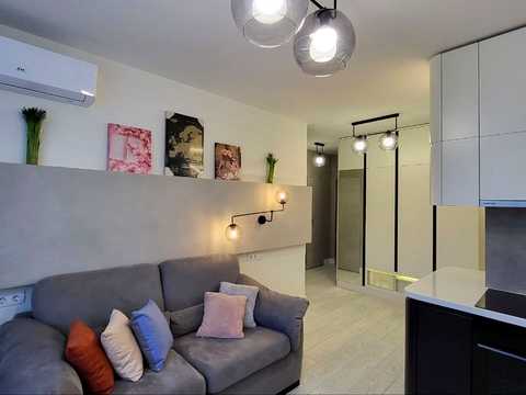 квартира за адресою Салютна вул., 2к2
